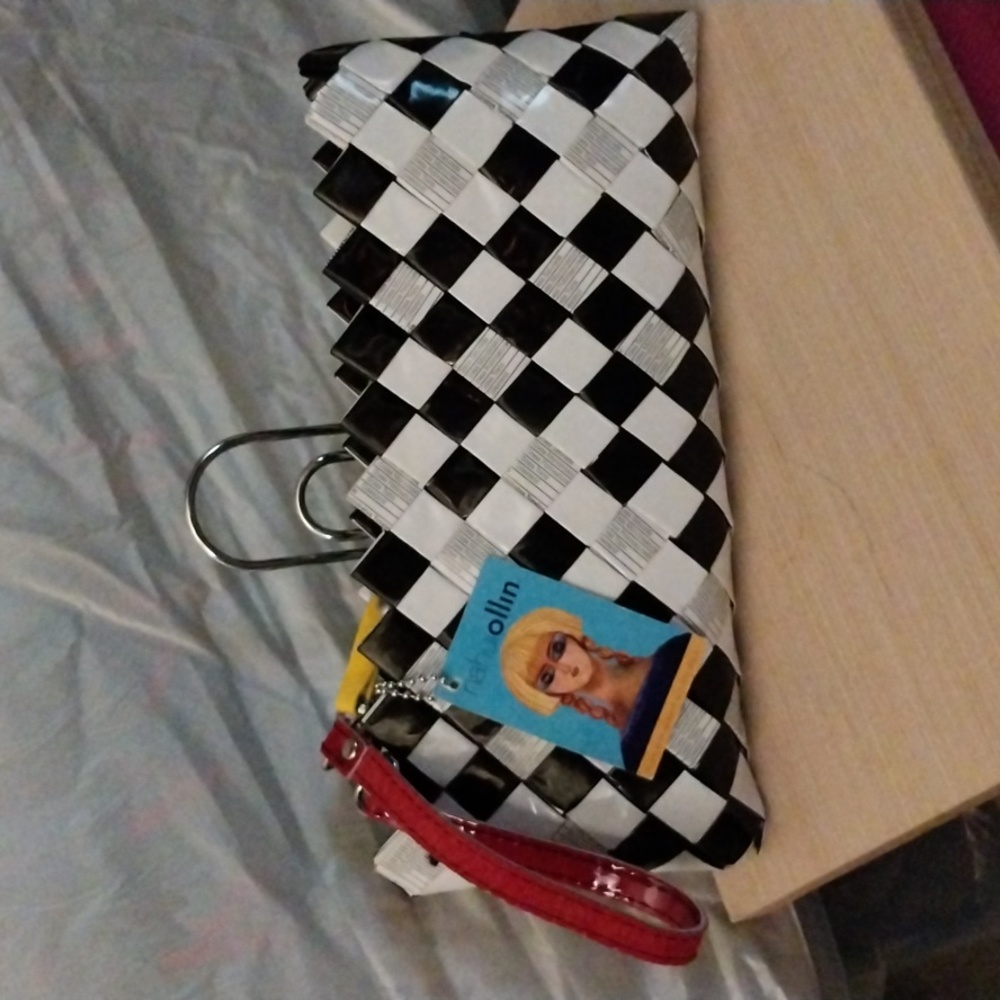 Nahui Ollin Woven Clutch Purse w/Red Wristlet Made of recycle Paper 10"x4 .5" x1